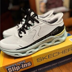 Skechers Sport Slip-Ins size 7.5 : Glide-Step Altus (Women's